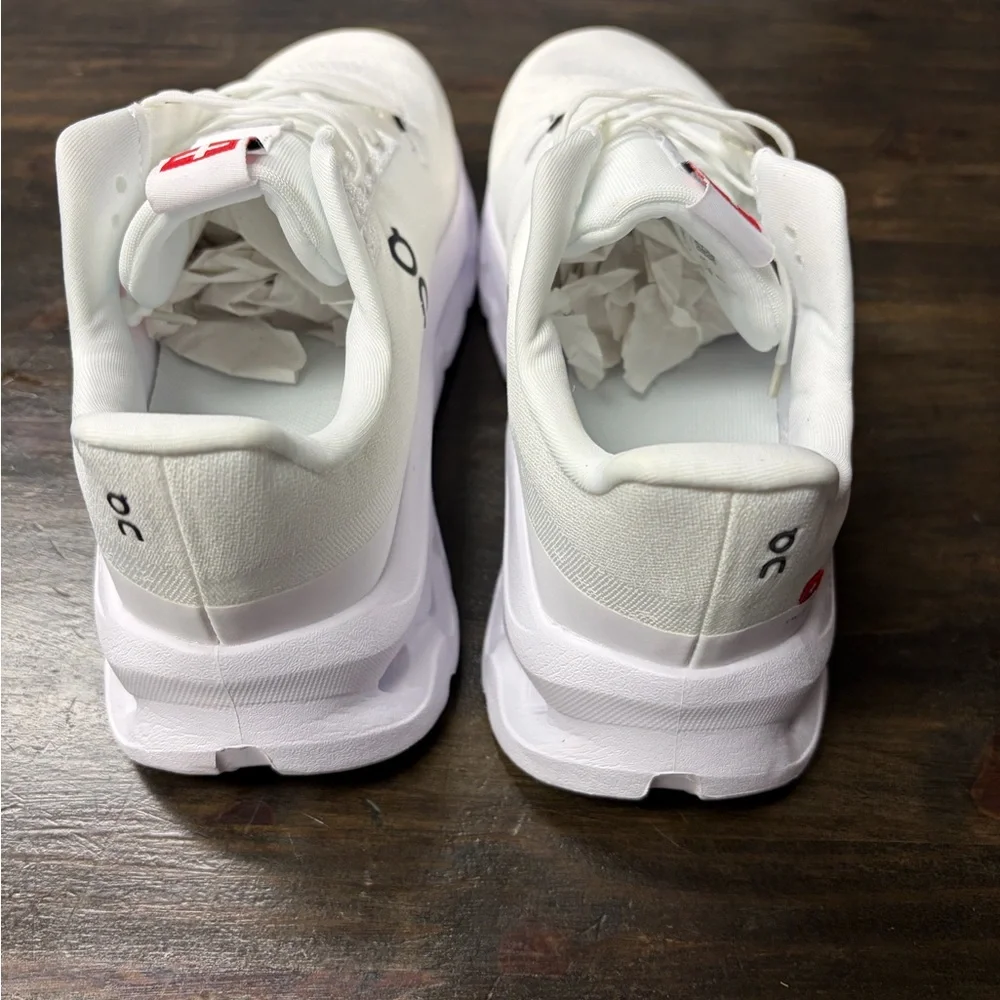 On Running Women’s  White Cloudtilt Athletic Shoes size 7 - Picture 6 of 6